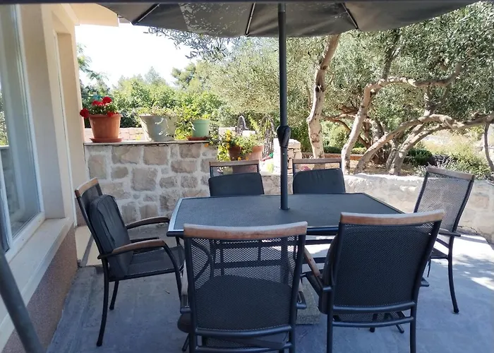 Maslina Апартаменты Kneza